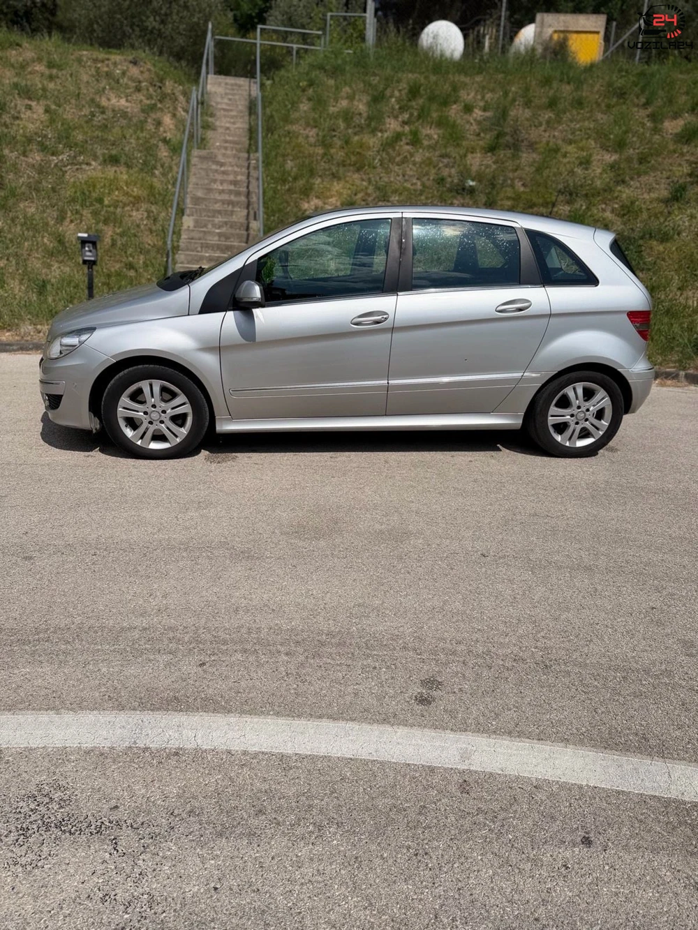 Mercedes-Benz B-Klasa 180